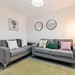 Alma Accommodation - Tv In Every Bedroom!