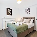Alma Accommodation - Tv In Every Bedroom!