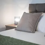 Alma Accommodation - Tv In Every Bedroom!